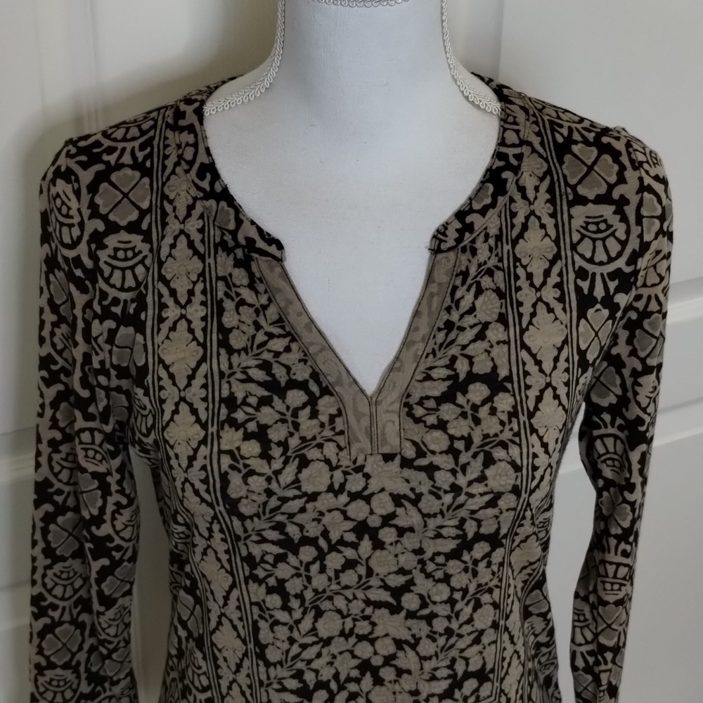 Lucky Brand Blouse Small Tan Black Print V-neck - Picture 4 of 11
